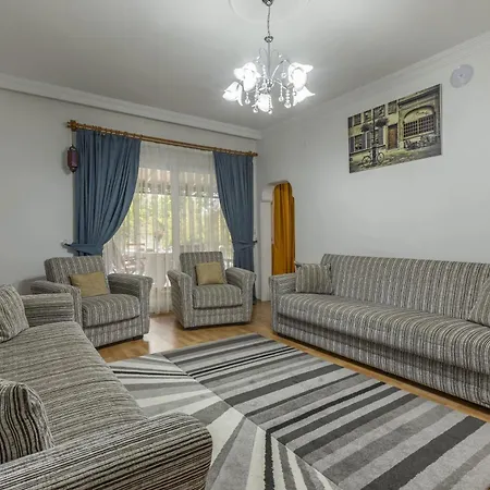Yazir Villa